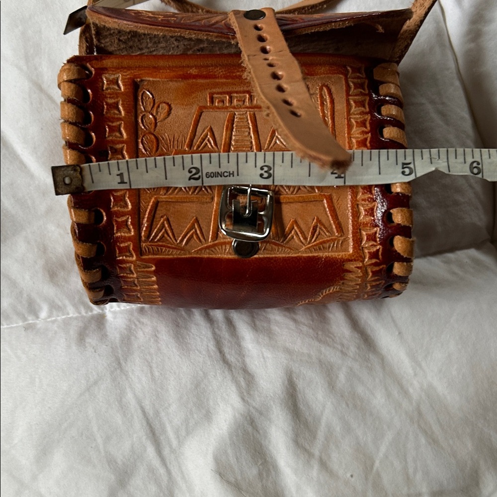 Handcrafted Brown Leather Crossbody Mexican small purse - Picture 7 of 9